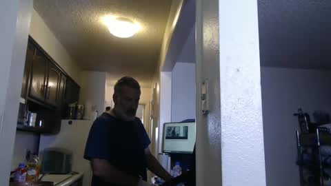 Snapshot of veryveryhairmanindenver chatting on December 2024 10:06:01 PM hairy man online show from December 2024 10:06:01 PM