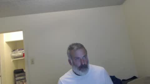 Snapshot of veryveryhairmanindenver chatting on December 2024 12:44:01 AM hairy man online show from December 2024 12:44:01 AM