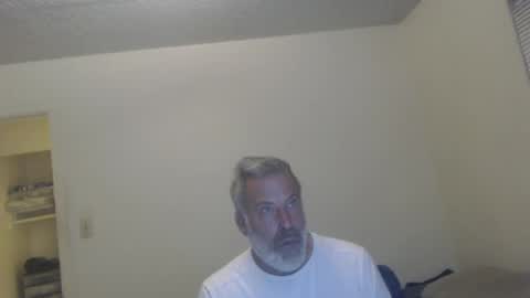 Snapshot of veryveryhairmanindenver chatting on December 2024 12:52:02 AM hairy man online show from December 2024 12:52:02 AM