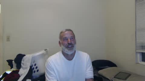 Snapshot of veryveryhairmanindenver chatting on January 2025 12:52:02 AM hairy man online show from January 2025 12:52:02 AM