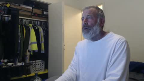 Snapshot of veryveryhairmanindenver chatting on February 2025 12:51:01 AM hairy man online show from February 2025 12:51:01 AM