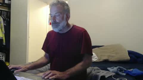 Snapshot of veryveryhairmanindenver chatting on February 2025 12:52:02 AM hairy man online show from February 2025 12:52:02 AM