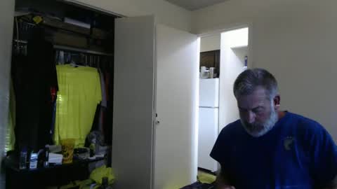Snapshot of veryveryhairmanindenver chatting on September 2025 11:50:01 PM hairy man online show from September 2025 11:50:01 PM