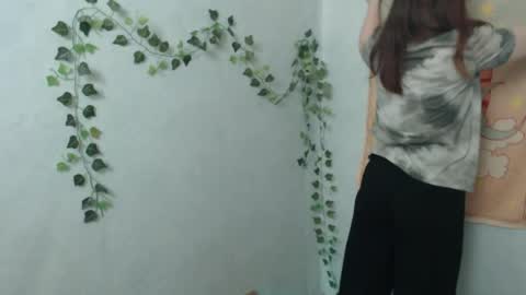 veryveryvery_shy online show from April 2026 05:19:08 AM