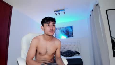 Vezx online show from March 2026 06:55:01 PM