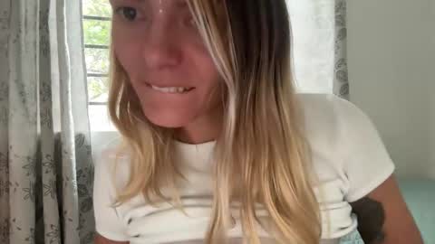 Snapshot of viajemos chatting on March 2026 09:18:02 PM papichulo y mamichula online show from March 2026 09:18:02 PM