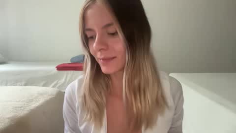 Snapshot of viajemos chatting on March 2026 10:32:01 PM papichulo y mamichula online show from March 2026 10:32:01 PM