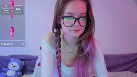 Snapshot of vialeta_baby_ chatting on February 2026 09:27:01 PM vialeta_baby_ online show from February 2026 09:27:01 PM