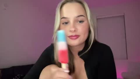 viarlunaa online show from July 2026 09:23:02 AM