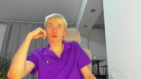 vibemygirl online show from November 2025 05:01:02 PM