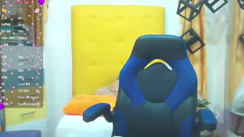 Snapshot of vic_nahomy chatting on March 2025 02:01:02 PM nahomy online show from March 2025 02:01:02 PM