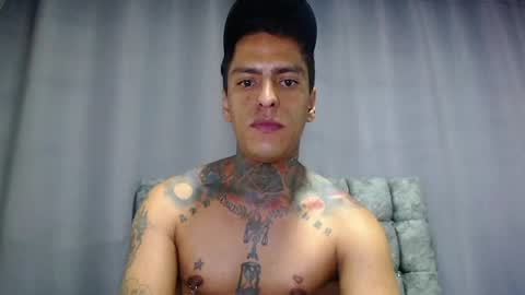 Snapshot of vicctorzc chatting on July 2026 11:14:01 PM Victor cardenas online show from July 2026 11:14:01 PM
