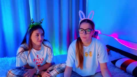 Stacy  Charlotte Lolaon keyboard online show from December 2025 09:49:01 AM