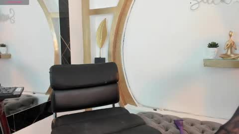 Snapshot of vicky_hottman chatting on May 2026 08:38:02 PM vicky_hottman online show from May 2026 08:38:02 PM