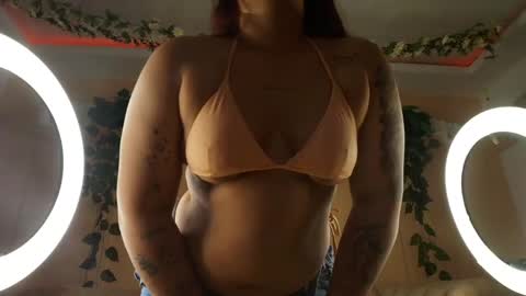 Snapshot of vicky_mendez chatting on April 2026 09:39:33 PM VICKY online show from April 2026 09:39:33 PM