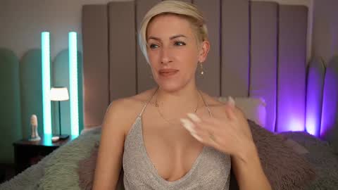 Snapshot of vickysecret96 chatting on January 2025 04:56:02 PM vickysecret96 online show from January 2025 04:56:02 PM