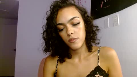 Snapshot of vickyyyx chatting on September 2025 03:39:01 AM Goddess Victory  online show from September 2025 03:39:01 AM