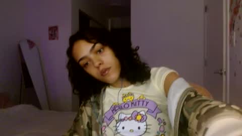 Snapshot of vickyyyx chatting on October 2025 07:17:02 AM Goddess Victory  online show from October 2025 07:17:02 AM