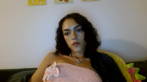 Snapshot of vickyyyx chatting on October 2025 10:53:02 PM Goddess Victory  online show from October 2025 10:53:02 PM