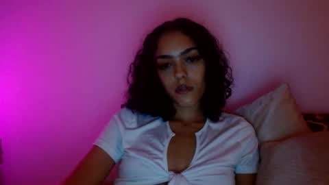 Snapshot of vickyyyx chatting on October 2025 09:10:01 AM Goddess Victory  online show from October 2025 09:10:01 AM