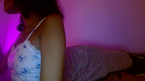 Snapshot of vickyyyx chatting on October 2025 05:59:01 AM Goddess Victory  online show from October 2025 05:59:01 AM