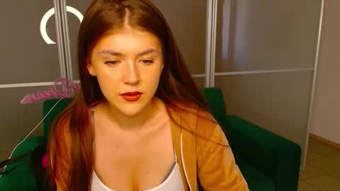 Victoria online show from September 2025 07:53:01 AM