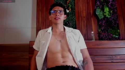 Victor Oliveira online show from April 2026 08:06:02 PM