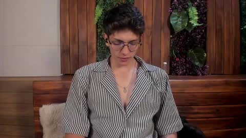 Victor Oliveira online show from April 2026 08:24:02 PM