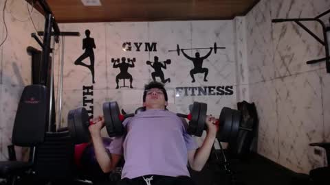 Victor Oliveira online show from April 2026 08:20:02 PM