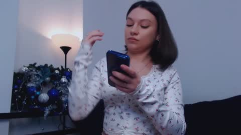 Victoria online show from January 2025 11:54:01 AM