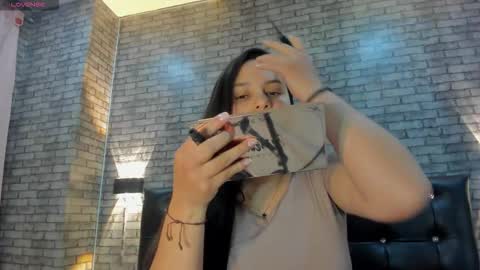 victorira online show from November 2025 07:13:02 PM