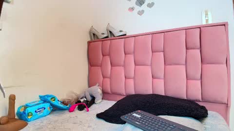 Victoria online show from April 2026 02:33:02 AM