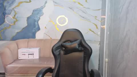 victoria_castillo_b online show from March 2026 01:00:01 PM