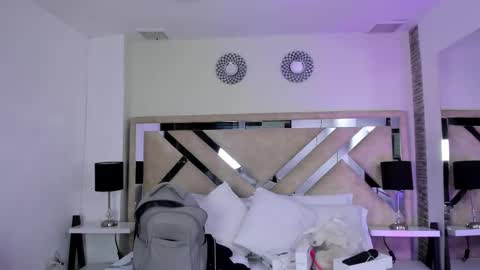 valentina online show from February 2026 12:34:02 PM