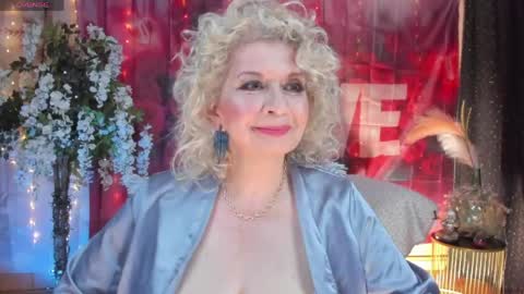 Snapshot of victoria_dior chatting on April 2026 07:11:02 PM diorvictoria9 online show from April 2026 07:11:02 PM