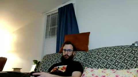 Victoria and Erian online show from January 2025 01:32:01 AM