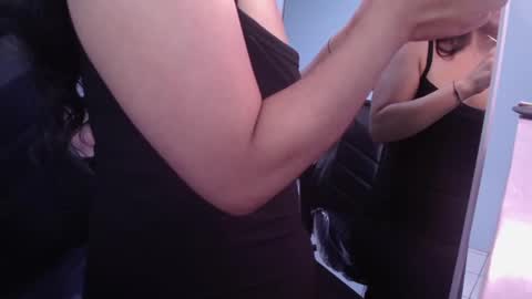 Snapshot of victoria_hernandez_t chatting on October 2025 12:55:02 PM Victoria online show from October 2025 12:55:02 PM