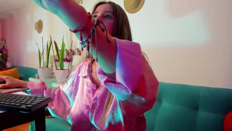 Victoria  online show from February 2025 02:32:02 PM