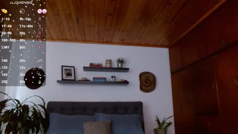 Snapshot of victoria_martelo chatting on October 2025 12:04:02 PM VICTORIA MARTELO online show from October 2025 12:04:02 PM