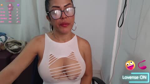Snapshot of victoria_milf06 chatting on December 2024 02:59:02 AM victoria online show from December 2024 02:59:02 AM