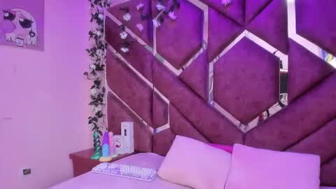 Victoria online show from March 2026 08:46:01 PM