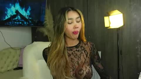 Snapshot of victoria_sweet_v chatting on April 2026 02:24:02 AM Liah online show from April 2026 02:24:02 AM