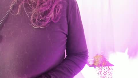 Snapshot of victoriaa_anderson_ chatting on April 2026 02:42:01 PM victoriaa_anderson_ online show from April 2026 02:42:01 PM