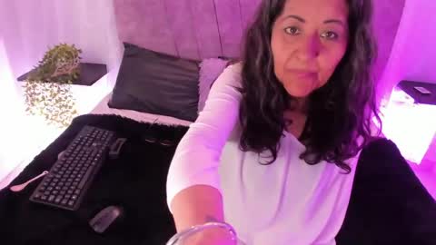 Snapshot of victoriaa_anderson_ chatting on April 2026 05:30:01 PM victoriaa_anderson_ online show from April 2026 05:30:01 PM