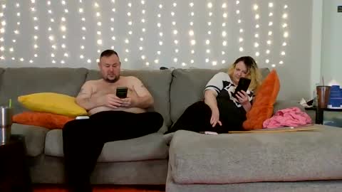 Snapshot of victoriaandjesse chatting on December 2024 12:08:01 AM Victoria and Jesse online show from December 2024 12:08:01 AM