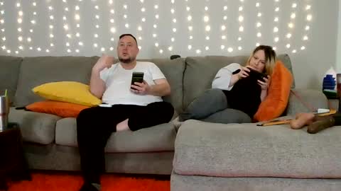 Snapshot of victoriaandjesse chatting on December 2024 11:12:02 PM Victoria and Jesse online show from December 2024 11:12:02 PM