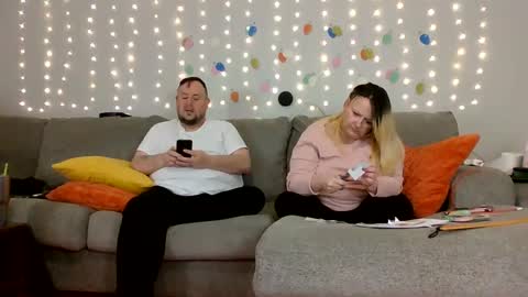 Snapshot of victoriaandjesse chatting on December 2024 03:37:01 PM Victoria and Jesse online show from December 2024 03:37:01 PM