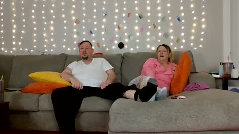 Snapshot of victoriaandjesse chatting on December 2024 12:27:01 PM Victoria and Jesse online show from December 2024 12:27:01 PM