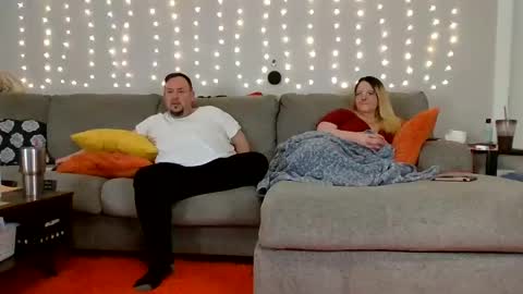 Snapshot of victoriaandjesse chatting on December 2024 12:05:01 PM Victoria and Jesse online show from December 2024 12:05:01 PM