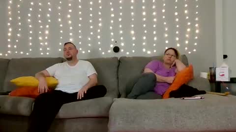 Snapshot of victoriaandjesse chatting on January 2025 09:54:02 AM Victoria and Jesse online show from January 2025 09:54:02 AM
